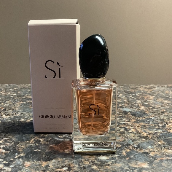 Giorgio Armani Si 50 ml 1.7 fl oz - Picture 1 of 14